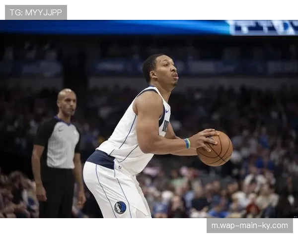 黄蜂净效率+11.9联盟第一 篮板率55.3%同样领跑